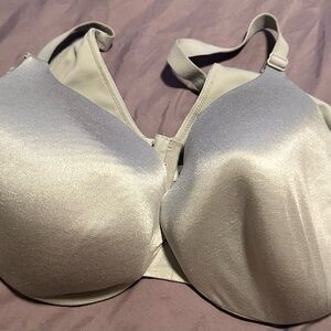Like new back smoother lightly lined full coverage 
Wire
44DD